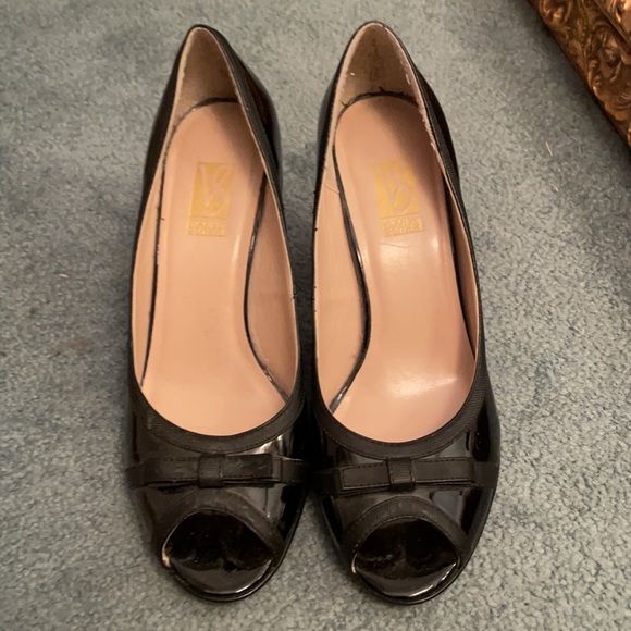 Victoria Spencer Black Peep Toe Heels - Picture 3 of 4